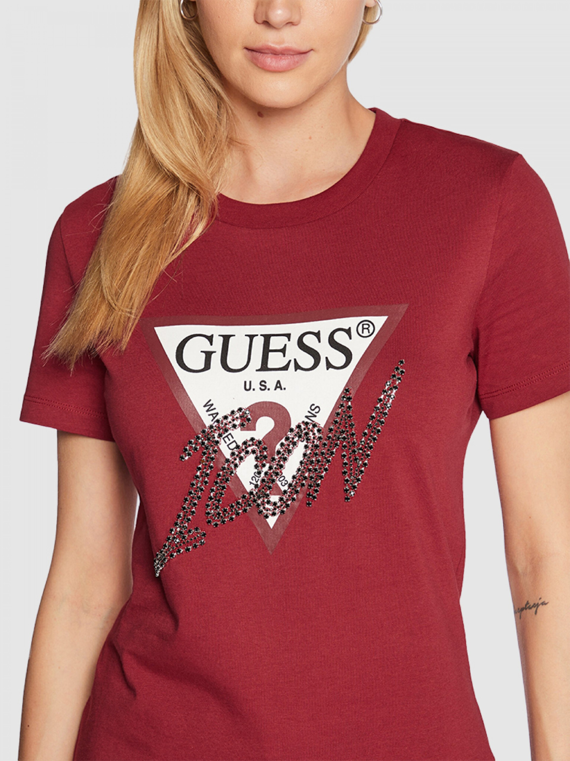 Guess dámské vínové tričko - XS (G5B7)