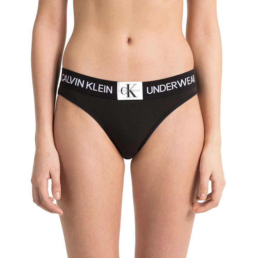 Calvin Klein dámské černé kalhotky - XS (001)