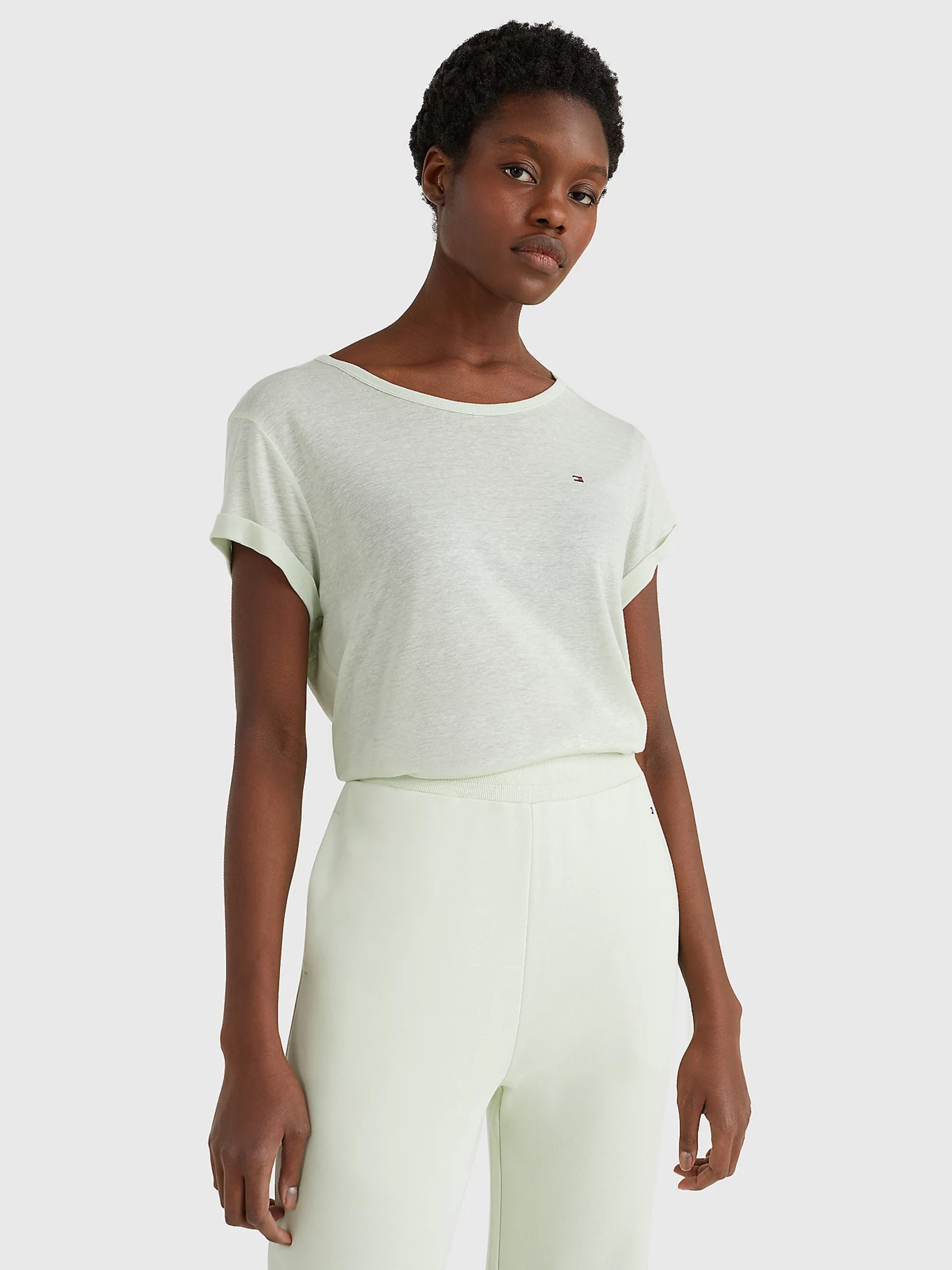 Tommy Hilfiger dámské světle zelené tričko - M (LV4) Tommy Hilfiger dámské světle zelené tričko - M (LV4)