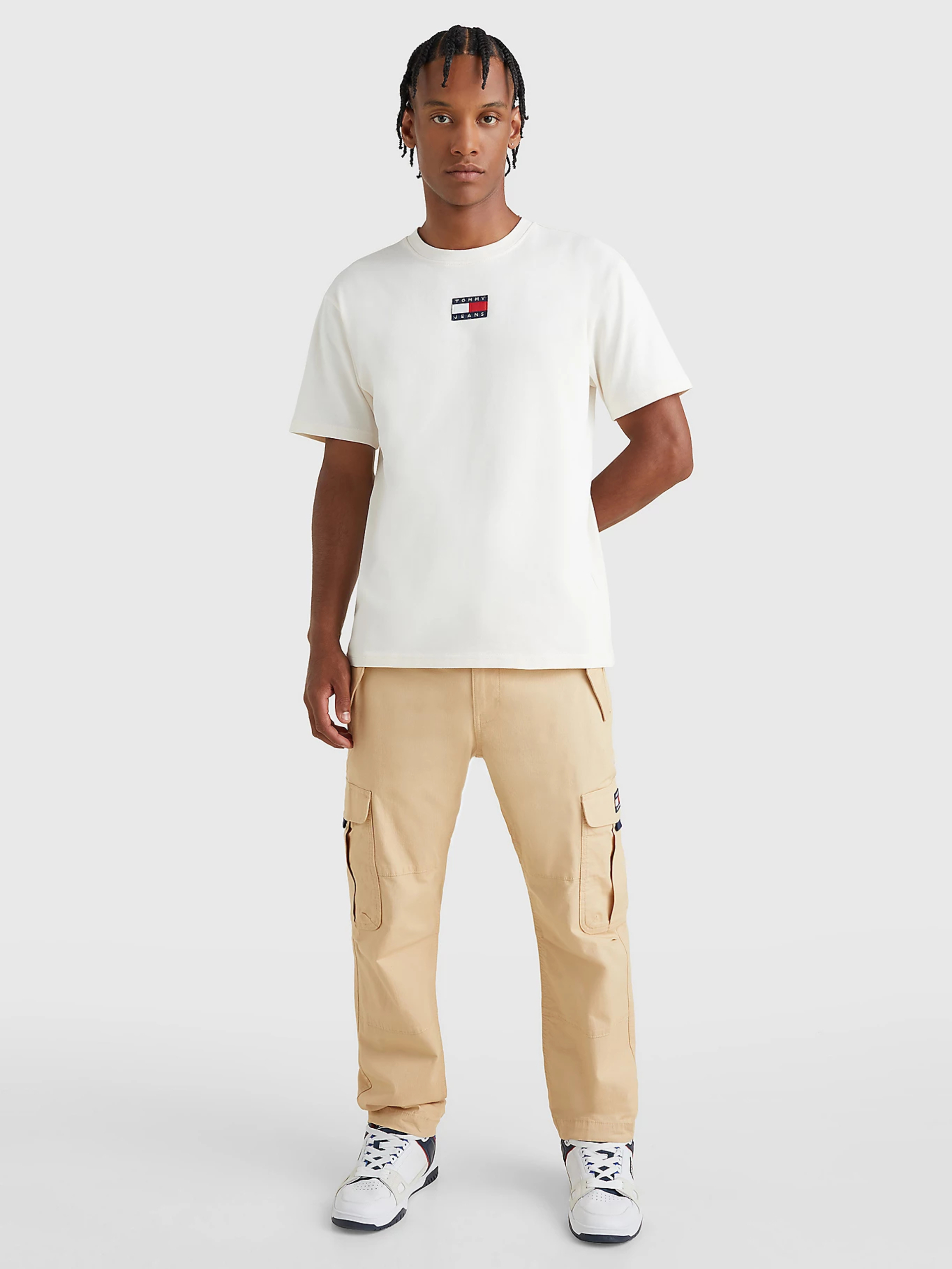 Tommy Jeans pánské krémové tričko Tommy - L (YBH)