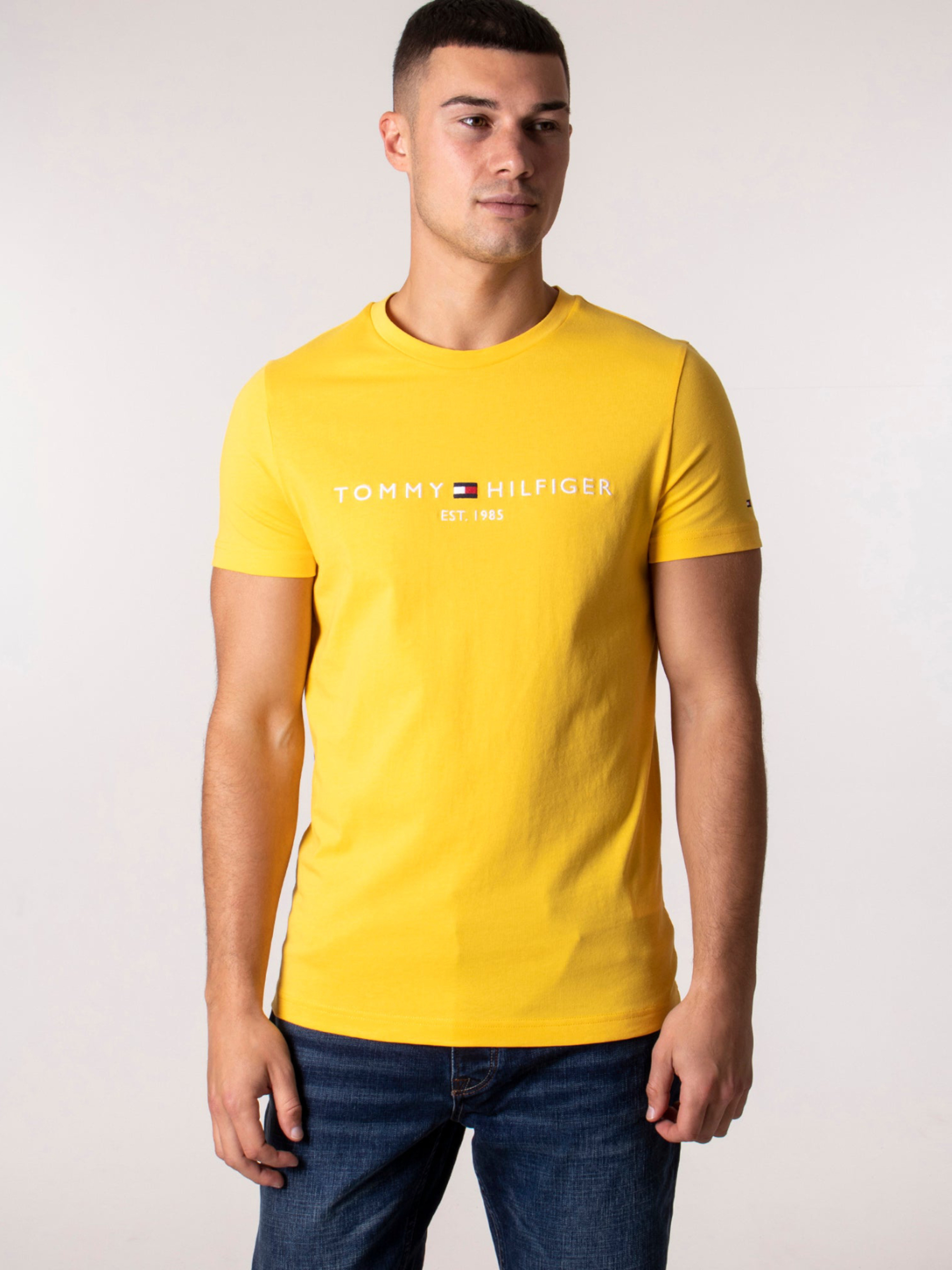 Tommy Hilfiger pánské žluté tričko Logo - XL (ZFM)