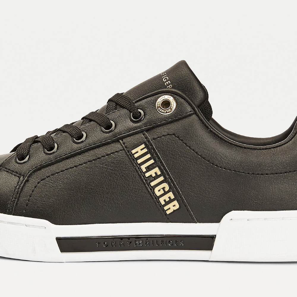 Tommy Hilfiger dámské černé tenisky Branded outsole strappy - 36 (BDS)