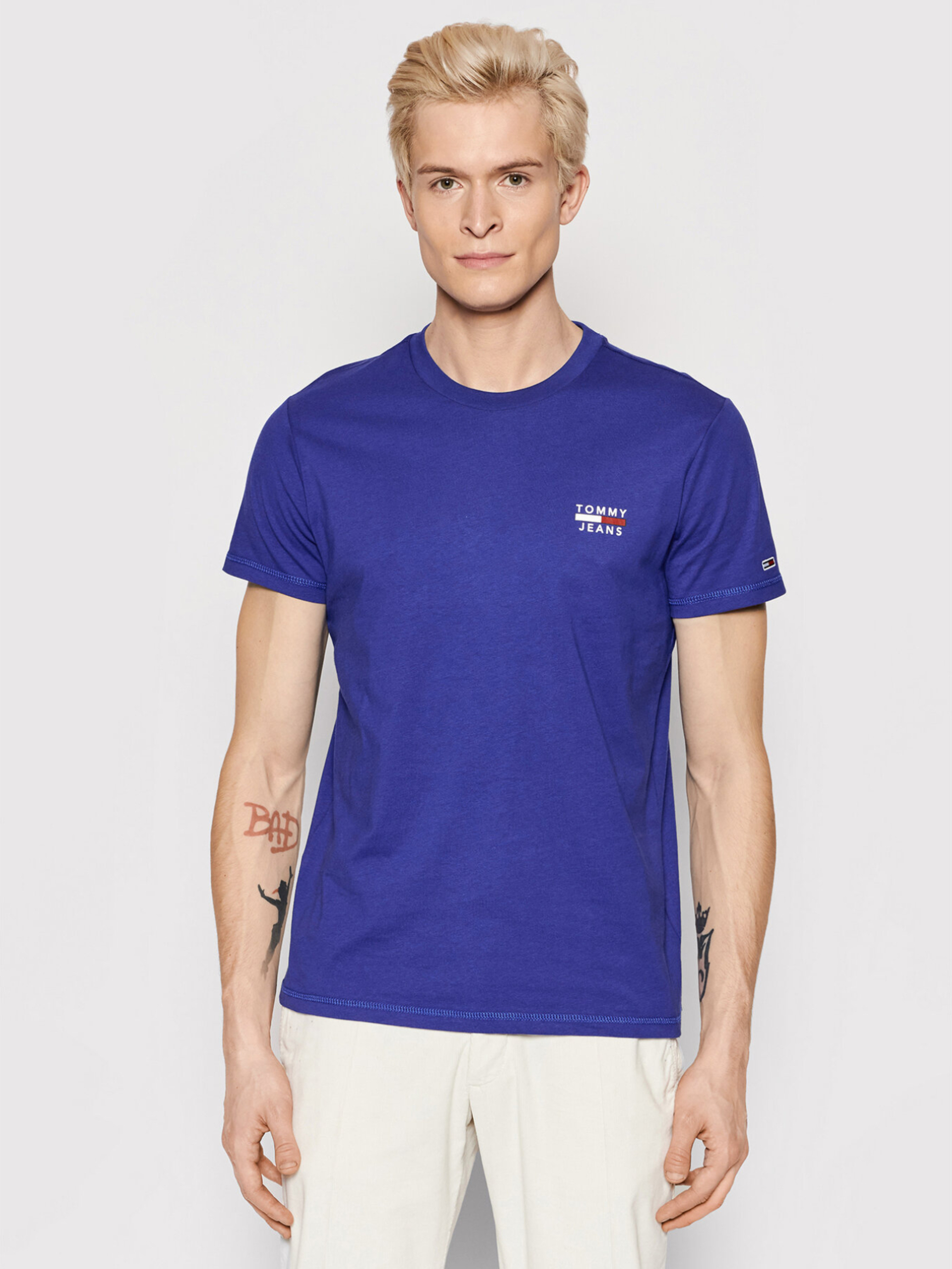 Tommy Jeans pánské modré tričko CHEST LOGO - XL (VQ6) Tommy Jeans pánské modré tričko CHEST LOGO - XL (VQ6)