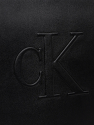 Calvin Klein dámská černá kabelka  - OS (UB1)