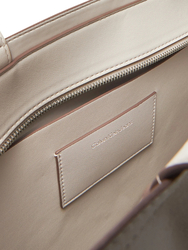 Calvin Klein dámská krémová kabelka - OS (WGY)