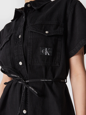 Calvin Klein dámské džínové šaty - S (1BY)