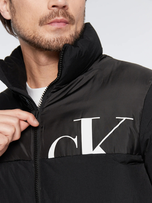 Calvin Klein pánská černá bunda  - M (BEH)