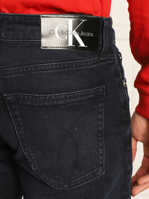 Calvin Klein pánské tmavě modré džíny SLIM - 30/32 (1BJ)