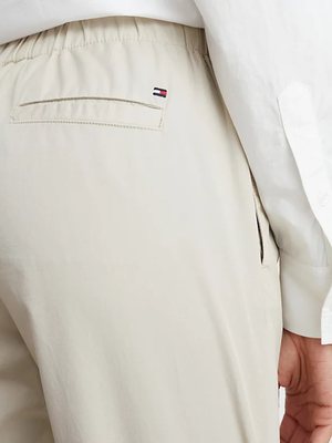Tommy Hilfiger dámské béžové kalhoty - 36 (RBS)