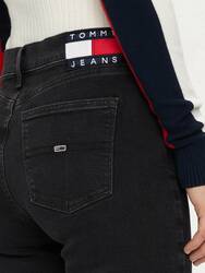 Tommy Jeans dámské černé džíny - 25/30 (1BZ)