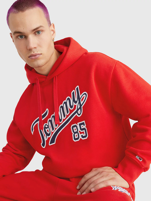 Tommy Jeans pánská červená mikina COLLEGE 85  - S (XNL)