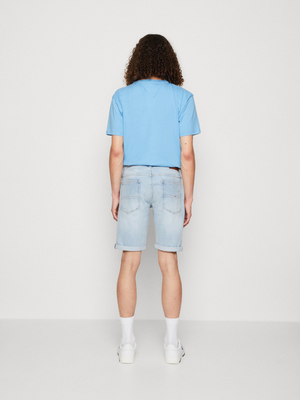 Tommy Jeans pánské světle modré džínové šortky RONNIE  - 33/NI (1AB)