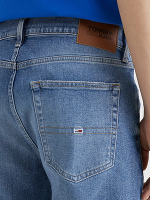 Tommy Jeans pánské světle modré džíny RYAN  - 32/32 (1A5)