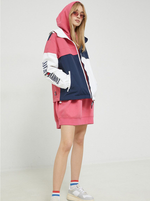 Tommy Jeans dámské růžové mikinové šaty ESSENTIAL LOGO 2 HOOD DRES - S (XI4)