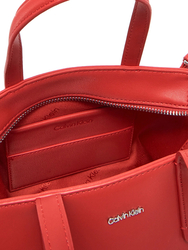 Calvin Klein dámská červená kabelka - OS (IMV)