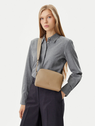 Calvin Klein dámská béžová kabelka - OS (PBF)