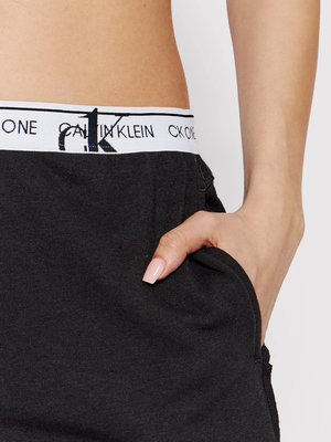 Calvin Klein dámské černé šortky na spaní - L (UB1)