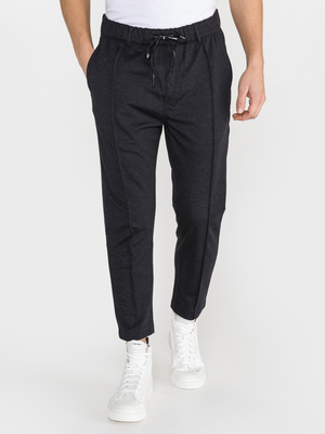 Calvin Klein pánské černé kalhoty Jogger - L (BAE)
