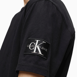Calvin Klein pánské černé tričko Badge - M (BAE)