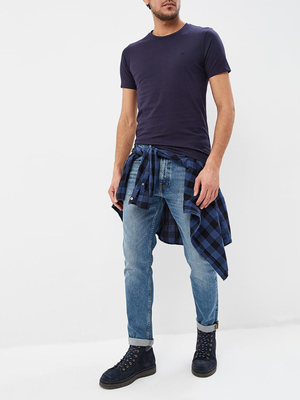 Calvin Klein pánské tmavě modré tričko Embro - XL (402)
