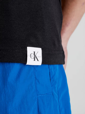 Calvin Klein pánské černé tričko LOGO TAB - L (BEH)