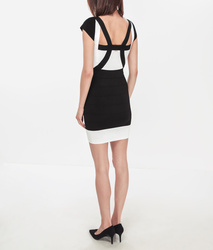 Guess dámské černo - bílé šaty - XS (F9O4)