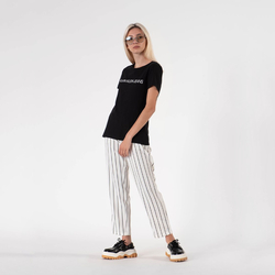 Calvin Klein dámské černé tričko Logo - S (099)