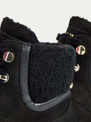 Tommy Hilfiger dámské černé kožené kotníkové boty - 36 (BDS)