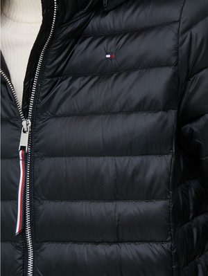 Tommy Hilfiger dámský černý prošívaný kabát - XS (BDS)