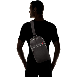Tommy Hilfiger pánský černý batoh Slingpack - OS (BDS)