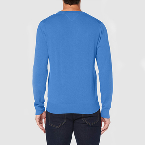 Tommy Hilfiger pánský světle modrý svetr s výstřihem do V - XL (C3Z)
