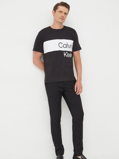 Calvin Klein pánské černé tričko INSTITUTIONAL BLOCKING