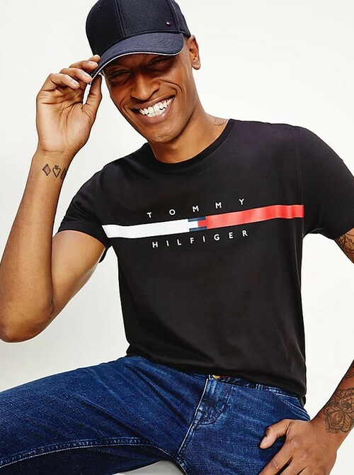 Tommy Hilfiger pánské černé triko Global Stripe Chest