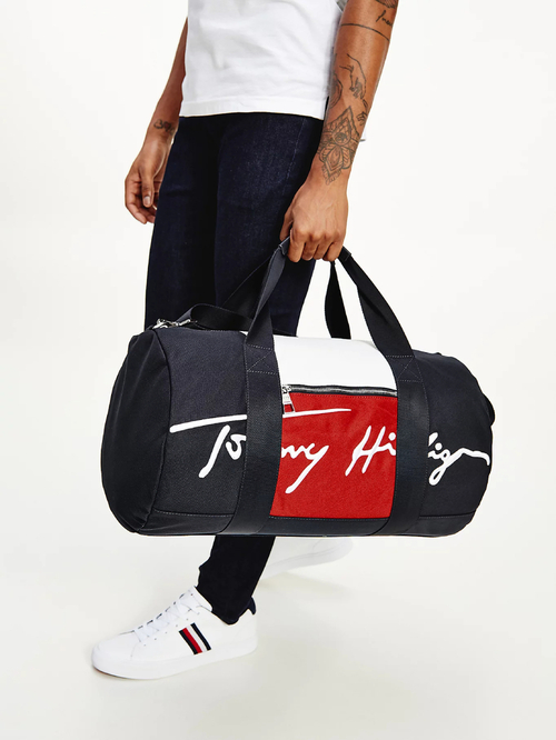 Tommy Hilfiger pánská tmavě modrá sportovní taška