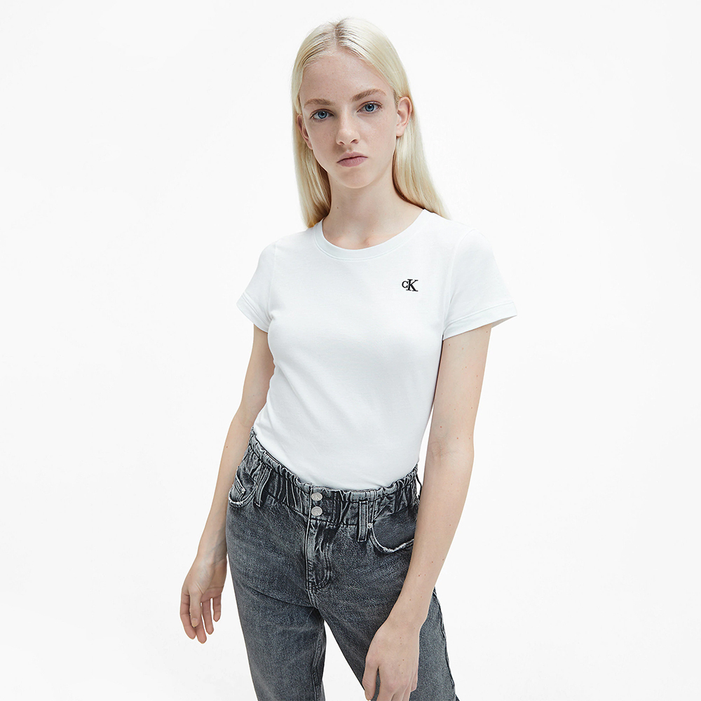 detail Calvin Klein dámské bílé triko