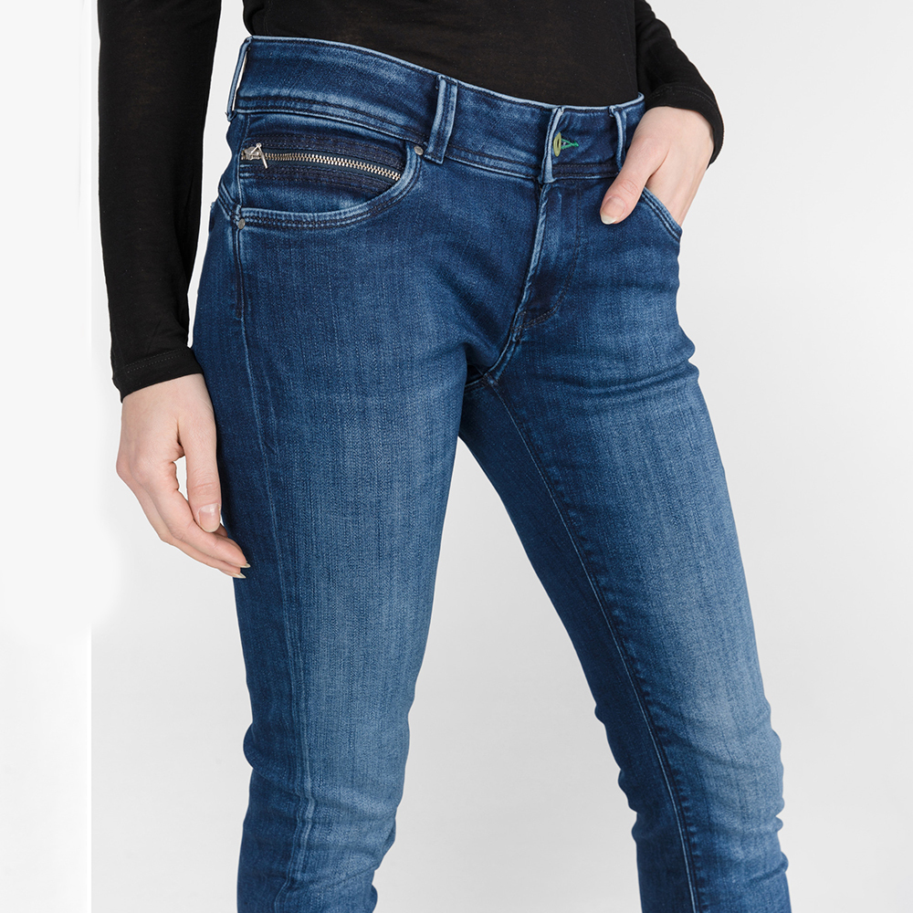 detail Pepe Jeans dámské modré džíny New Brooke