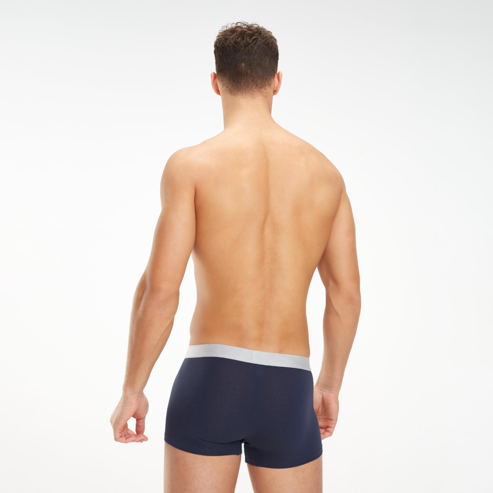 detail Tommy Hilfiger pánské tmavě modré boxerky