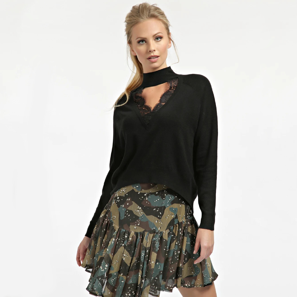 detail Guess dámský černý svetr