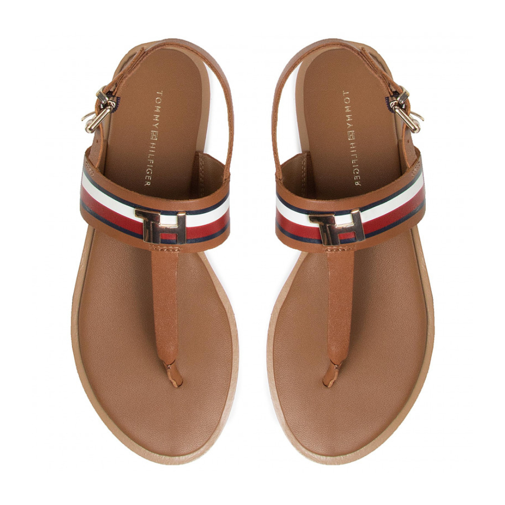 detail Tommy Hilfiger dámské hnědé sandály