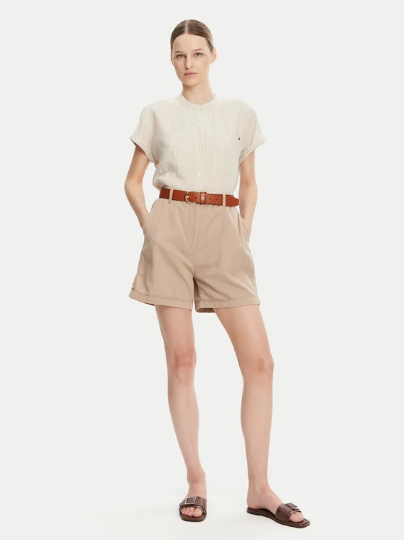 detail Tommy Hilfiger dámská béžová pruhovaná lněná košile