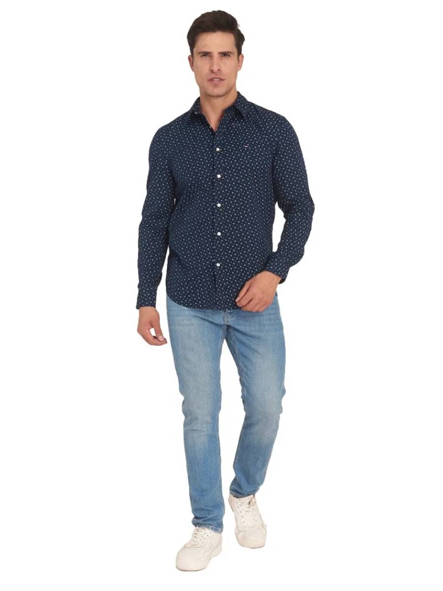 detail Tommy Hilfiger pánská tmavě modrá košile