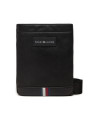 detail Tommy Hilfiger pánská černá taška přes rameno