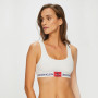 detail Calvin Klein dámská bílá podprsenka