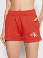detail Calvin Klein dámské červené teplákové šortky