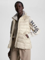 detail Tommy Hilfiger dámská béžová prošívaná vesta