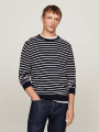 detail Tommy Hilfiger pánský pruhovaný svetr