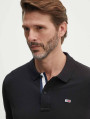 detail Tommy Jeans pánské černé polo tričko