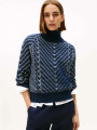 detail Tommy Hilfiger dámský tmavě modrý rolákový svetr
