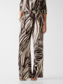 detail Guess dámské hnědé kalhoty