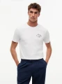 detail Tommy Hilfiger pánské bílé tričko